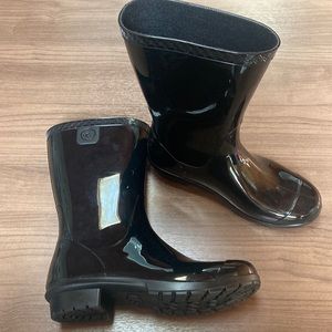 UGG boots women’s size 6